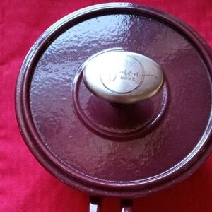 Brand New SYMON Cast Iron Dutch Oven